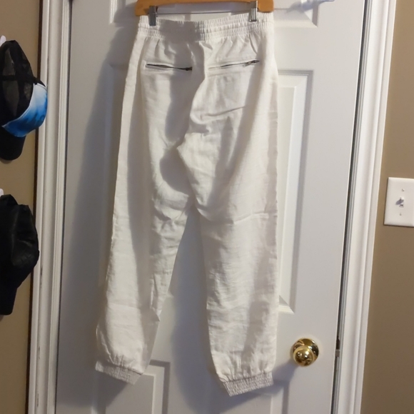 White cuffed ankle pants - Picture 2 of 2